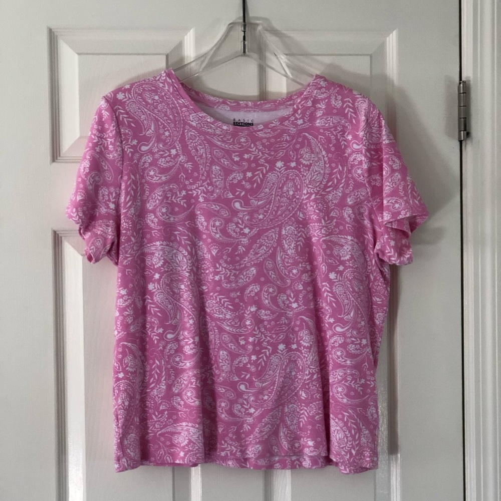 Basic Editions Pink and White Paisley Tee